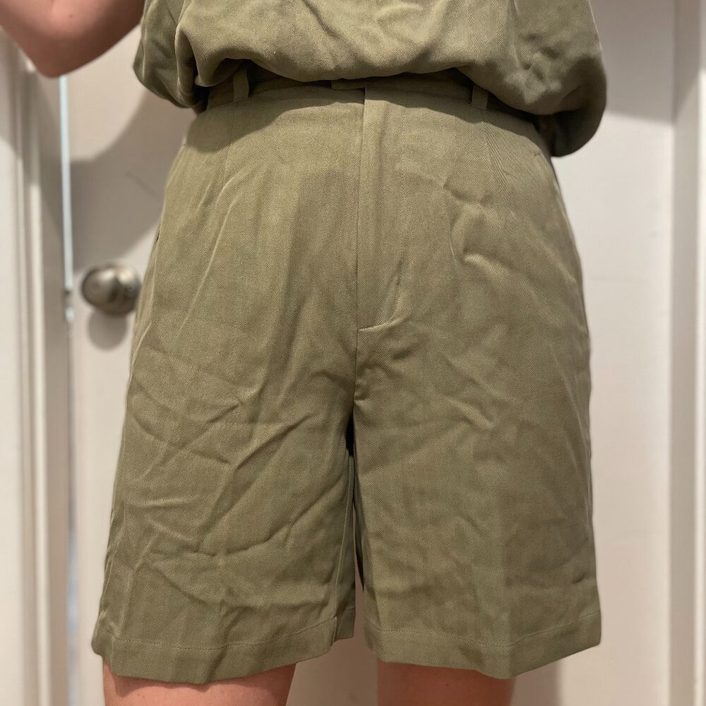 Tommy Bahama Women's 100% Silk Shorts